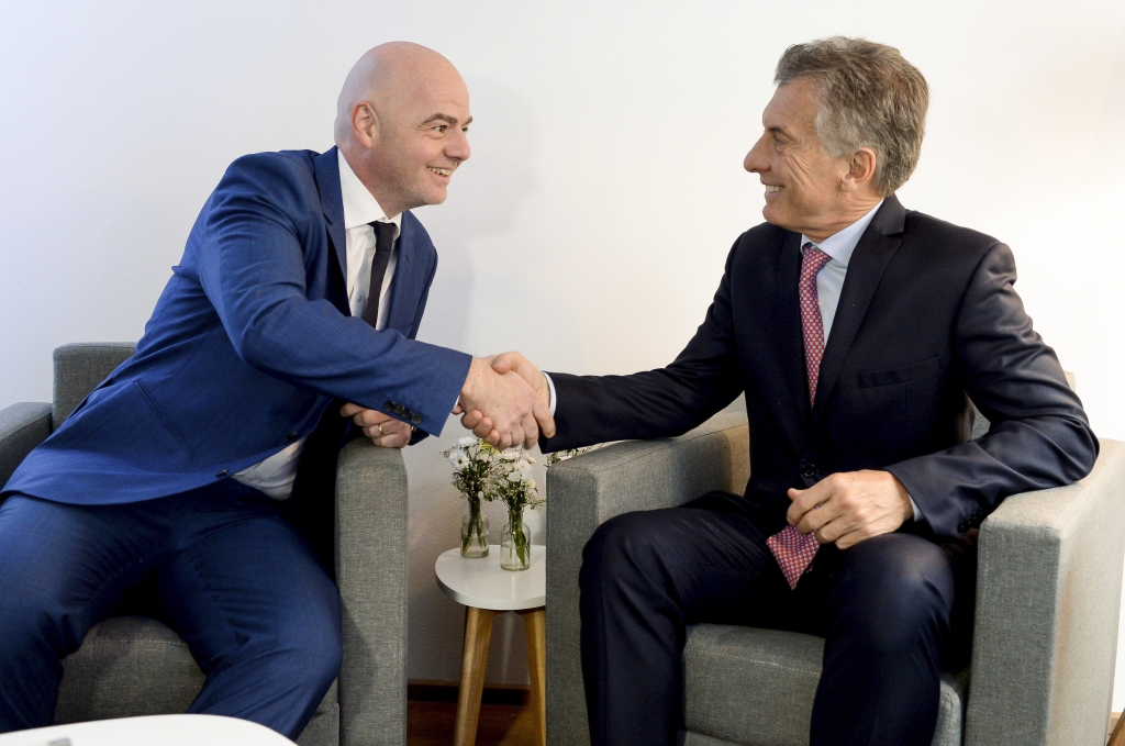 Mauricio Macri anunció que la Fundación FIFA donará un millón de dólares para a Venezuela
