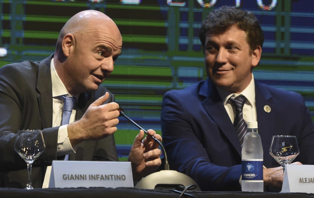 Conmebol respaldó las disculpas de la FIFA pero rechazo el poyecto de privatización del Mundial