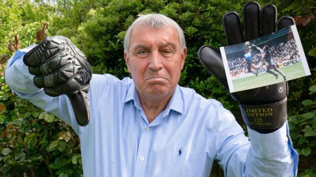 Peter Shilton volvió a calentar el Argentina-Inglaterra: “Es hora de ignorar”