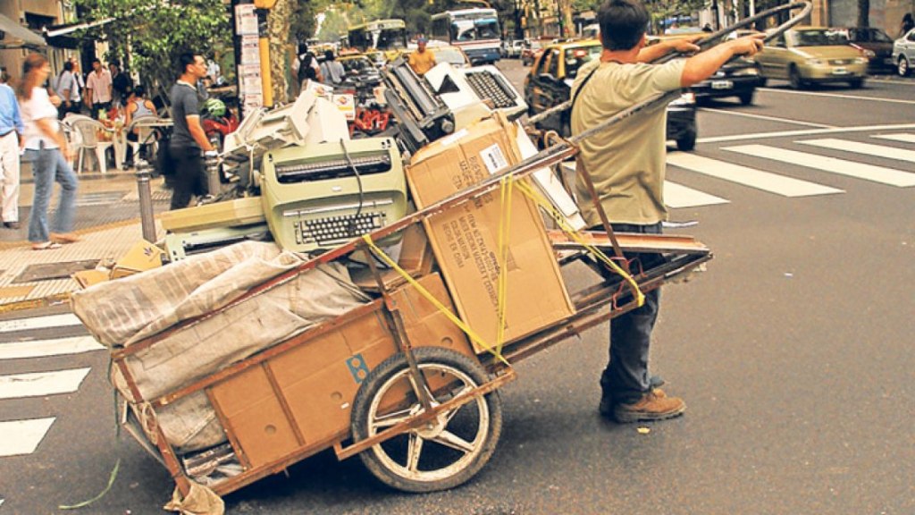 El Gobierno porteño dejará de financiar traslados de cartoneros desde y hacia el conurbano