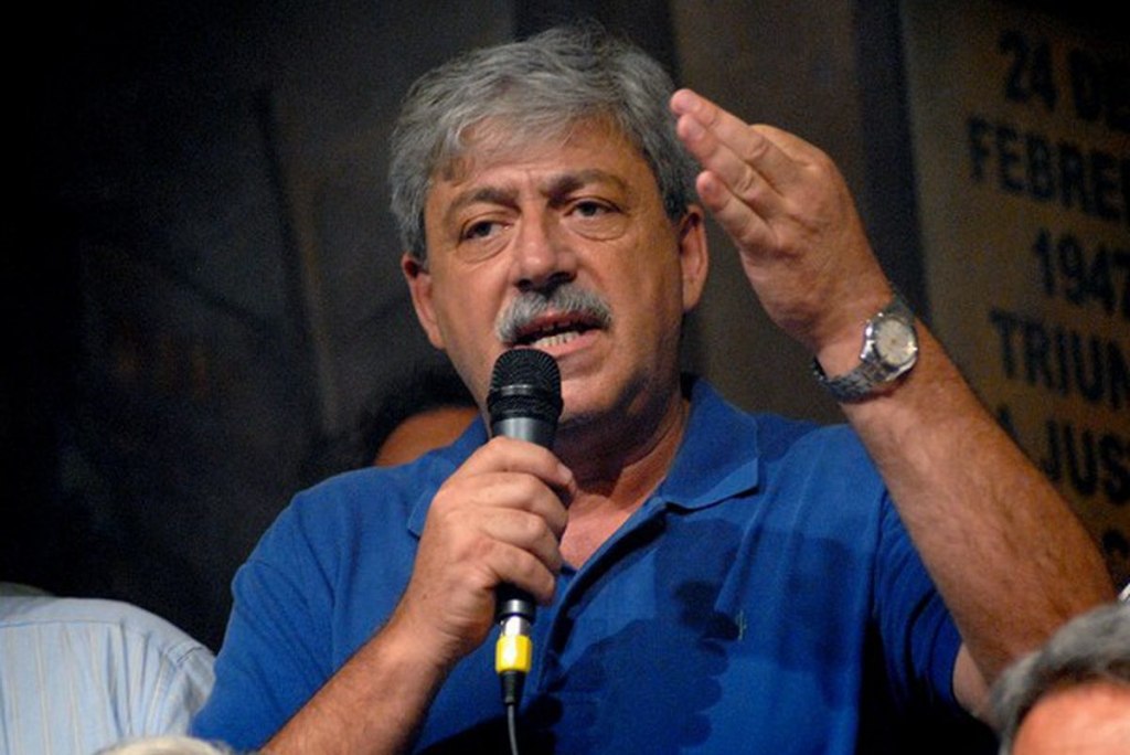 Eduardo Buzzi: “Este Gobierno es mentiroso y psiquiátrico” Eduardo Buzzi: “Este Gobierno es mentiroso y psiquiátrico”