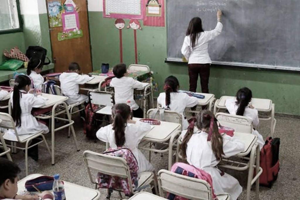 Según un informe, el rendimiento argentino en las pruebas PISA 2025 bajó respecto a 2022
