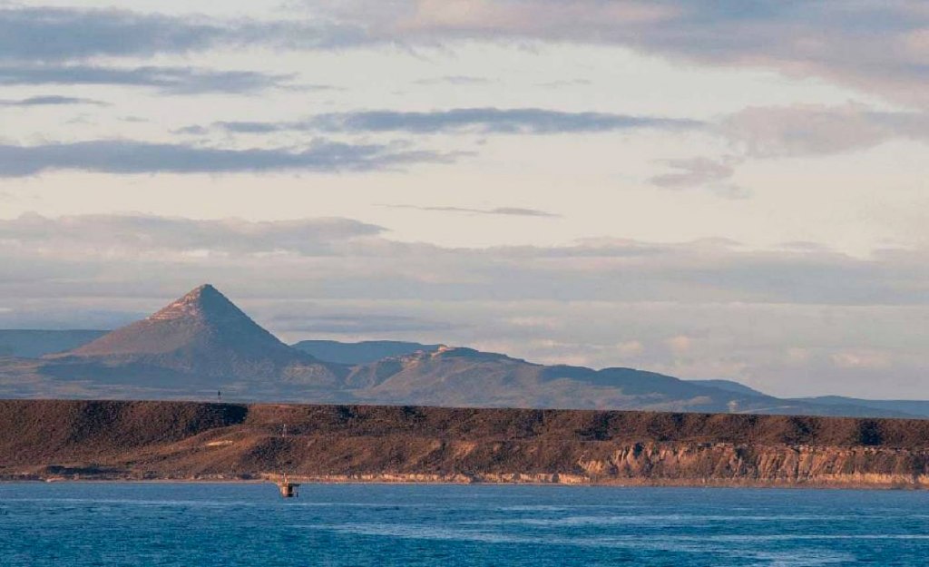 El Pico Salamanca, uno de los lugares más bellos de la costa patagónica.
NA - @comodoroturismo
