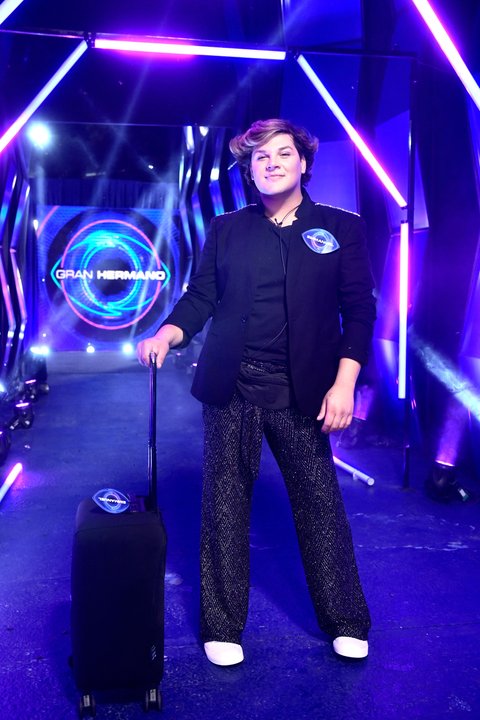 Quién es Emmanuel Vich, el divo pop cordobés que está casado con un militar