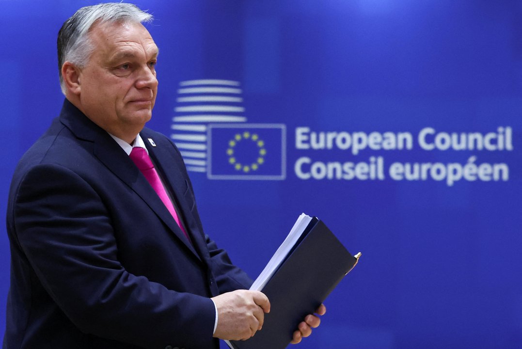 El húngaro Orban bloquea la ayuda a Ucrania y dice que aún puede frenar la adhesión a la UE