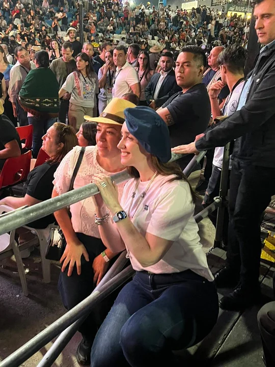 Villarruel visitó Jesús María y Los Carabajal la destrataron