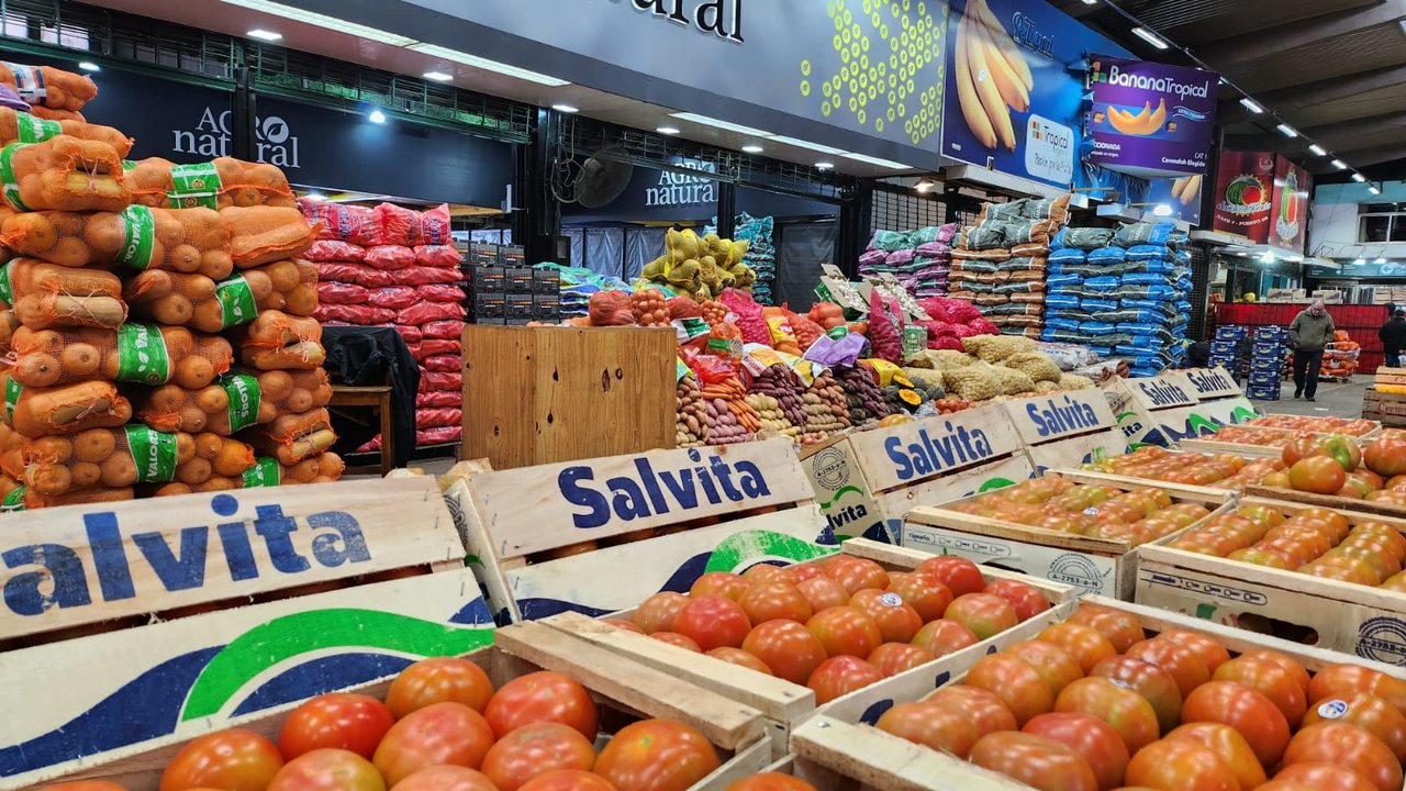 El consumidor pagó en diciembre 3,5 veces más de lo que cobró el productor