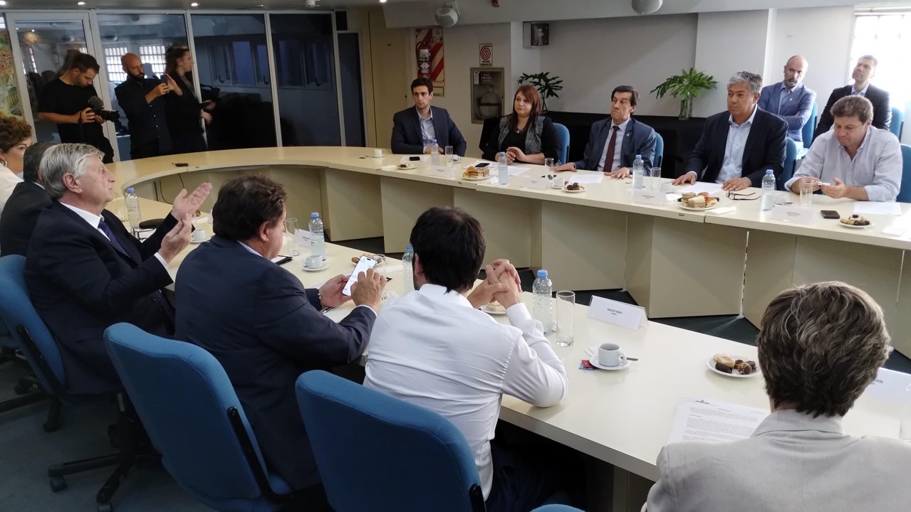 Inédita reunión de gobernadores de provincias productoras de hidrocarburos "en defensa de los recursos"