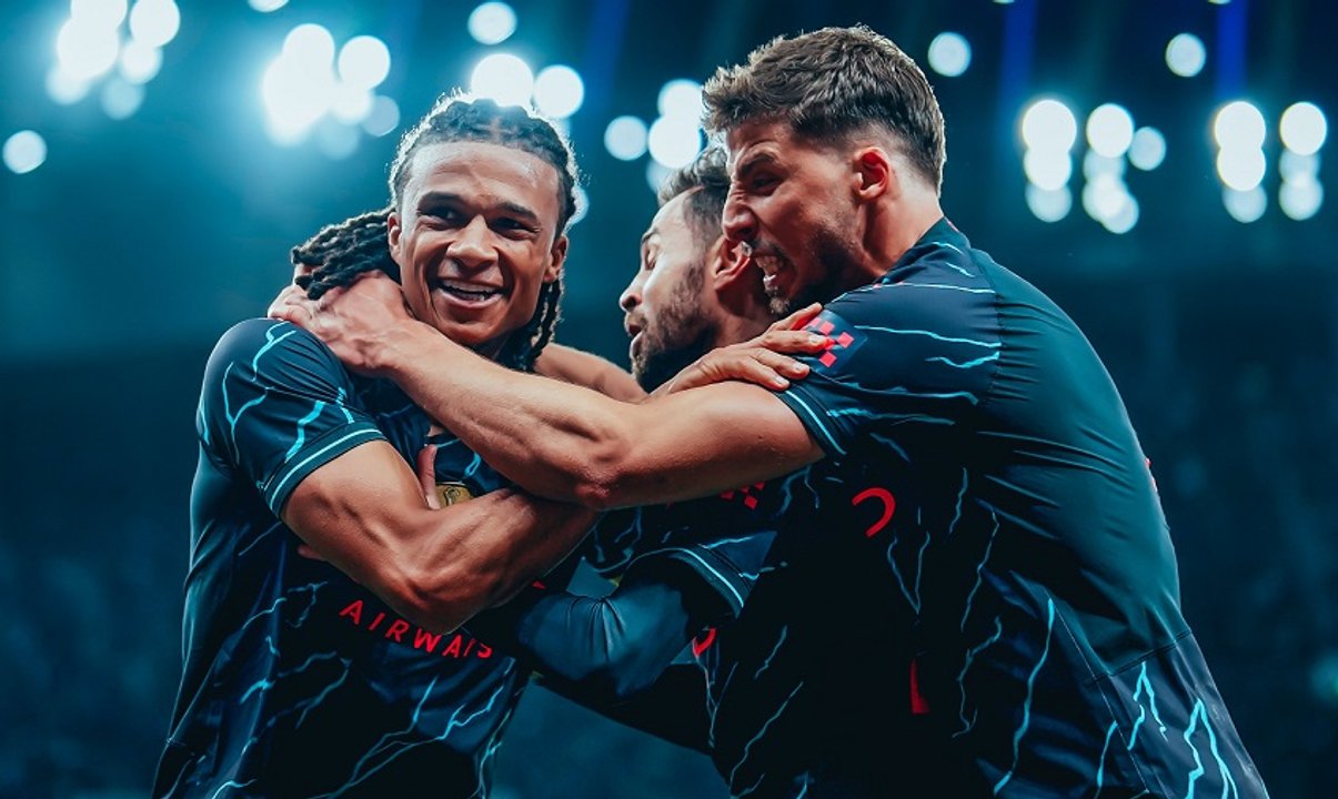 Sobre el final, el Manchester City de Álvarez dejó afuera al  Tottenham del Cuti Romero y sigue en la FA Cup