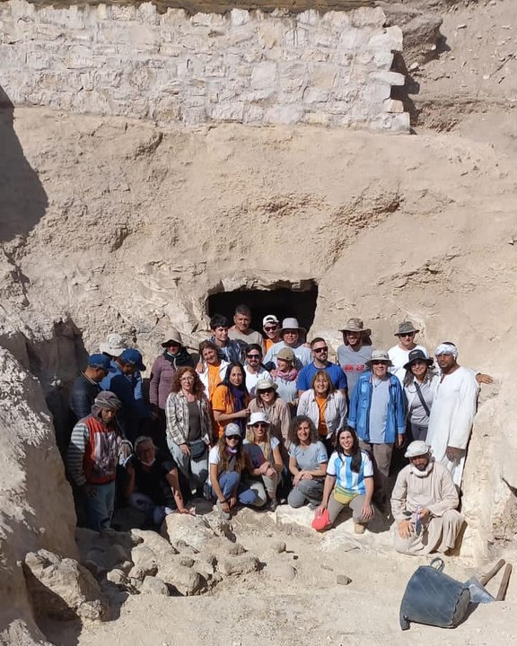 Investigadores argentinos se financiaron con ferias del plato y descubrieron la entrada original de una importante tumba egipcia