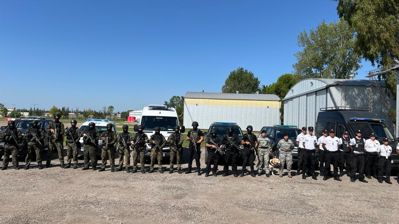 Más de 450 agentes llegaron a Rosario en las últimas horas Más de 450 agentes llegaron a Rosario en las últimas horas