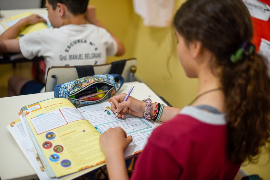 La escuela pública hoy no podría absorber una masiva migración de matrícula privada