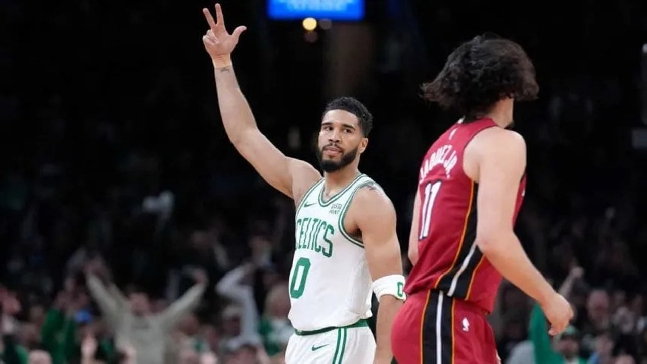 Playoffs de la NBA: cómo ver en vivo los dos partidos de semifinales de este sábado