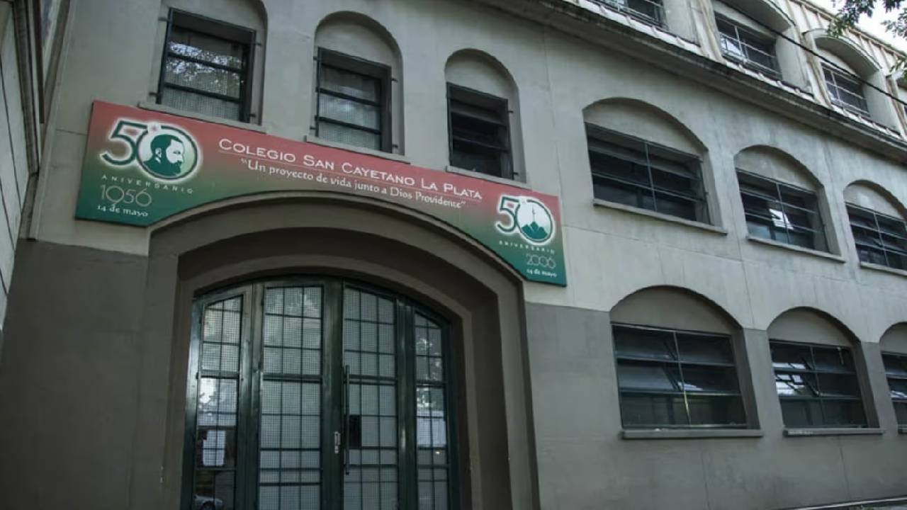 Un adolescente de 13 años trucó fotos de sus compañeras y las viralizó desnudas