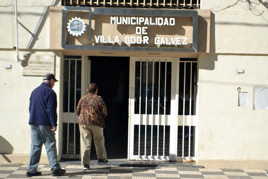 Villa Gobernador Gálvez: condenaron a empleada municipal y gendarme por participar del robo de  millones del municipio