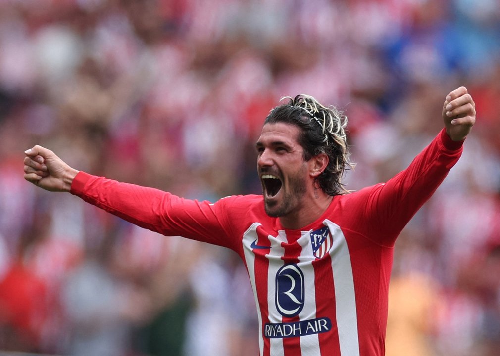Pecho y derechazo al ángulo: un golazo de De Paul le dio la victoria al Atlético de Madrid ante Celta