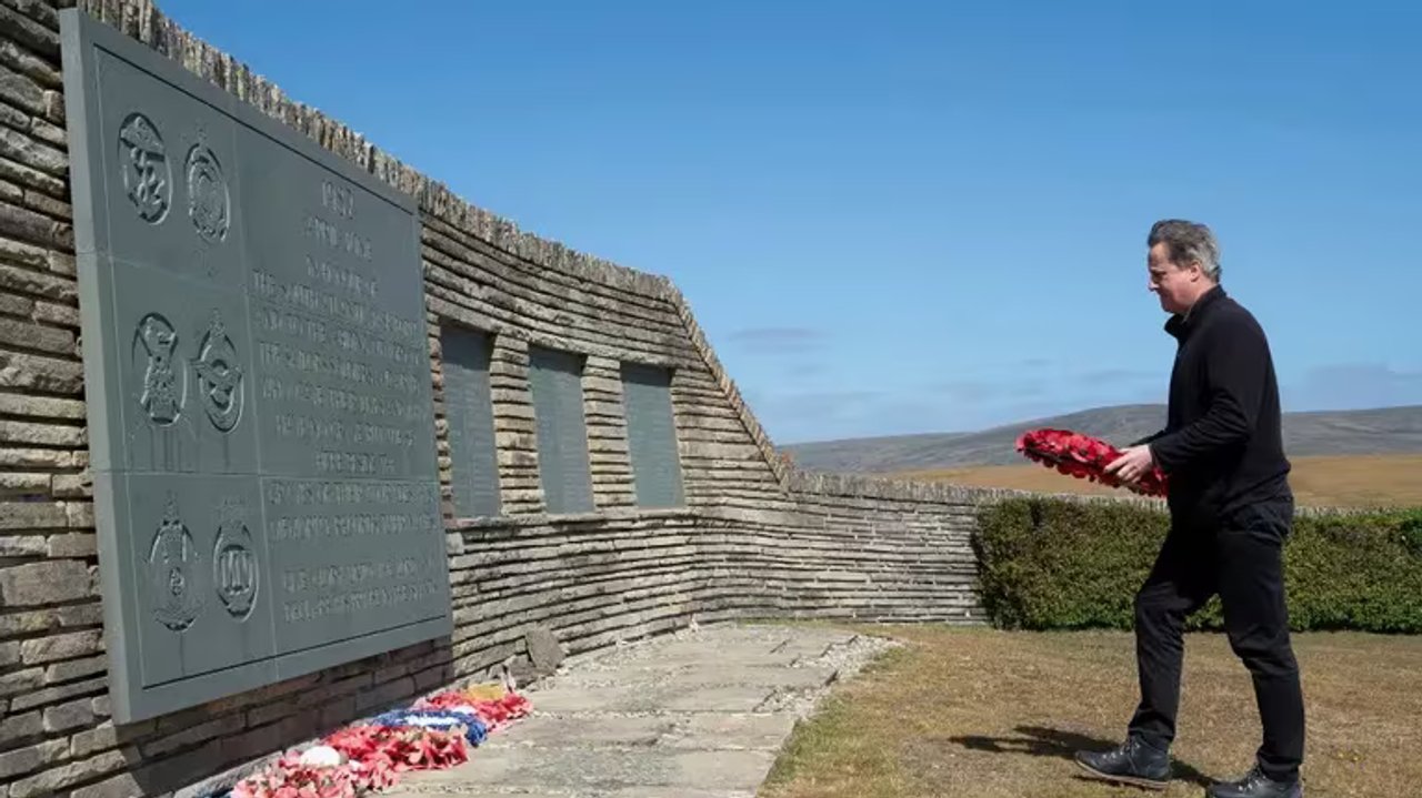 Con excepción de La Libertad Avanza, Diputados repudió la visita y dichos del canciller británico Cameron en las Malvinas