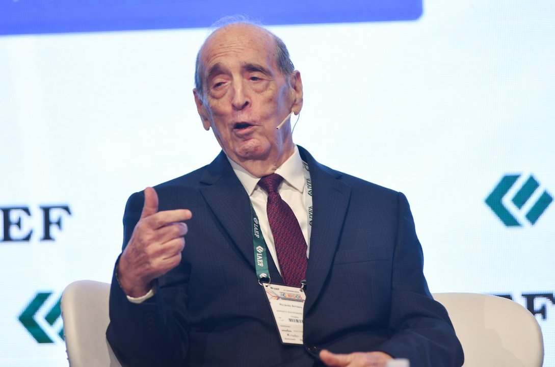 La dura advertencia de uno de los economistas más cercanos a Milei