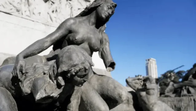 Palermo: vandalizaron el icónico Monumento a los Españoles