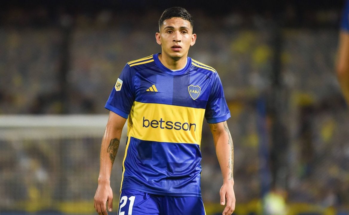 Boca: un gigante de Inglaterra detrás de los pasos de Ezequiel Fernández