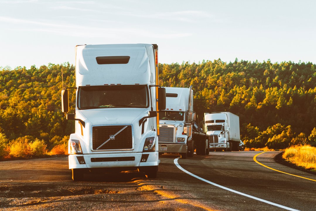 Camiones y equipos financiados mediante contratos de leasing