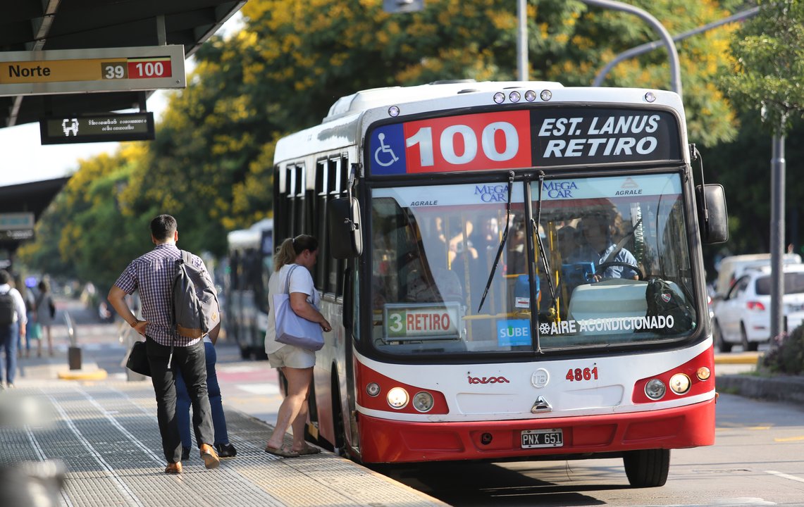 Colectivo de transporte público en el Área Metropolitana de Buenos Aires