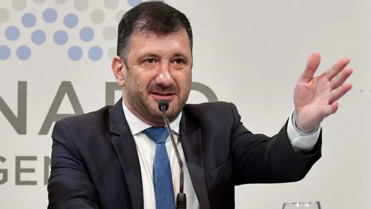Edgardo Kueider durante una presentación pública