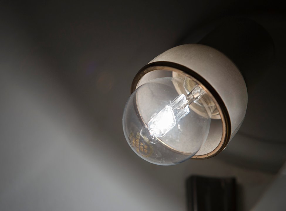 Tarifas de luz: confirman aumento en torno al 4% en el AMBA y fijan subsidio adicional