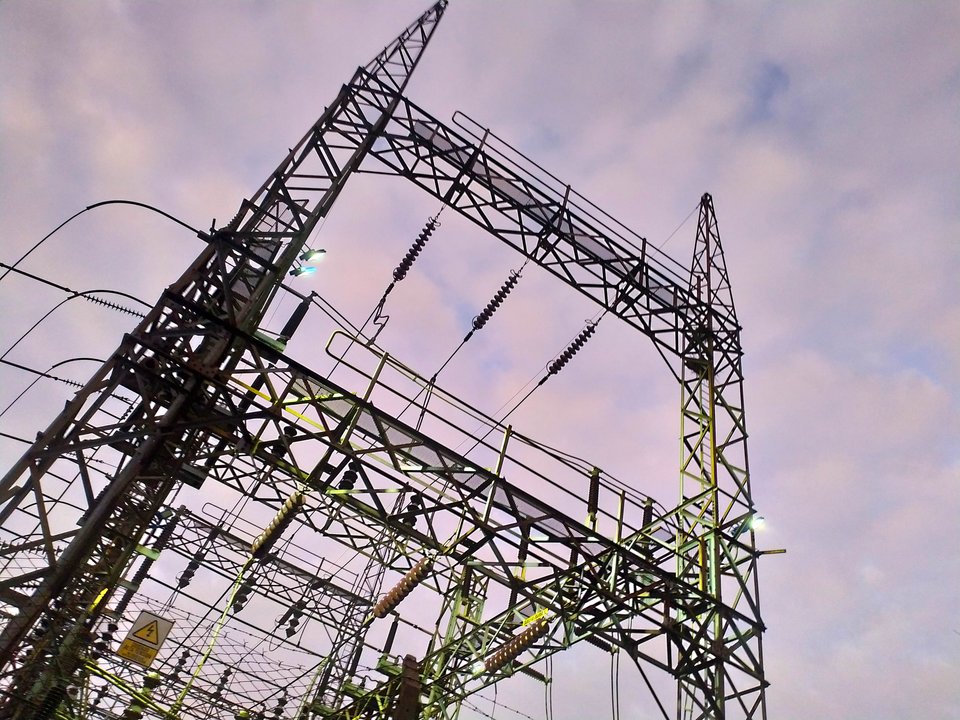 Centrales de almacenamiento de energía eléctrica con baterías en Argentina