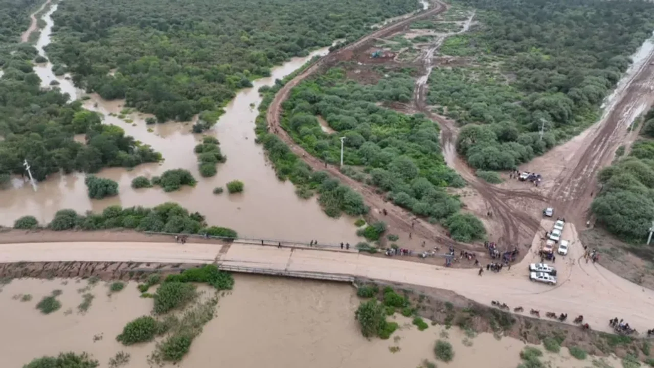 Tras las históricas crecidas: monitoreo y refuerzos en los anillos de  contención del río Pilcomayo - Agencia Noticias Argentinas