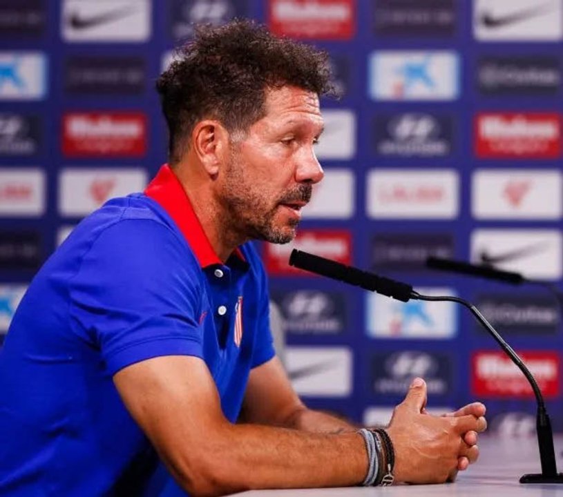 Diego Simeone y Julián Álvarez en Atlético de Madrid