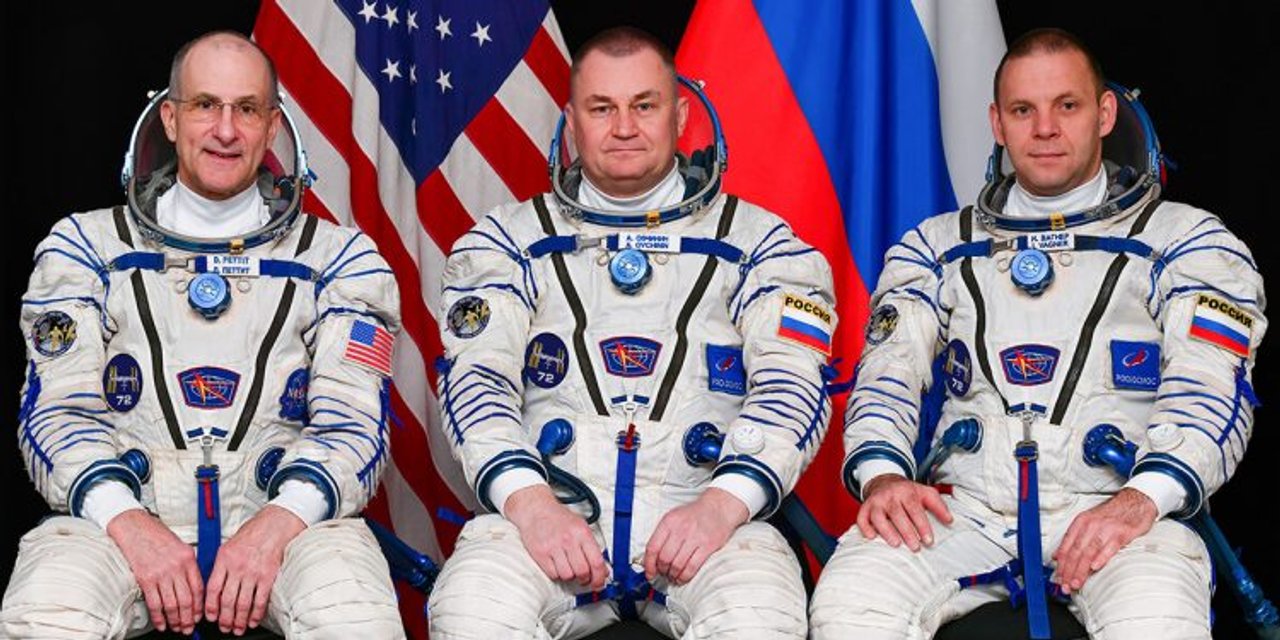La nave espacial rusa Soyuz MS-26 regresó a la Tierra con su tripulación