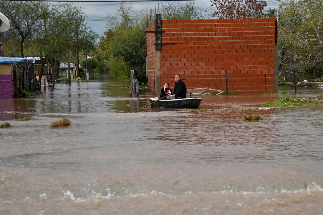 Inundaciones en Campana. Foto: @luispetri. 
