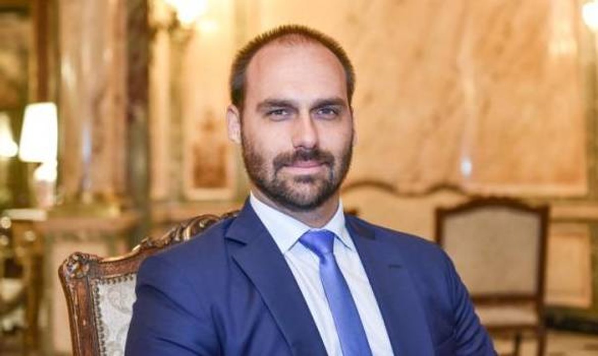 Eduardo Bolsonaro durante una entrevista radial en la que habló de Cristina Kirchner y Lula da Silva