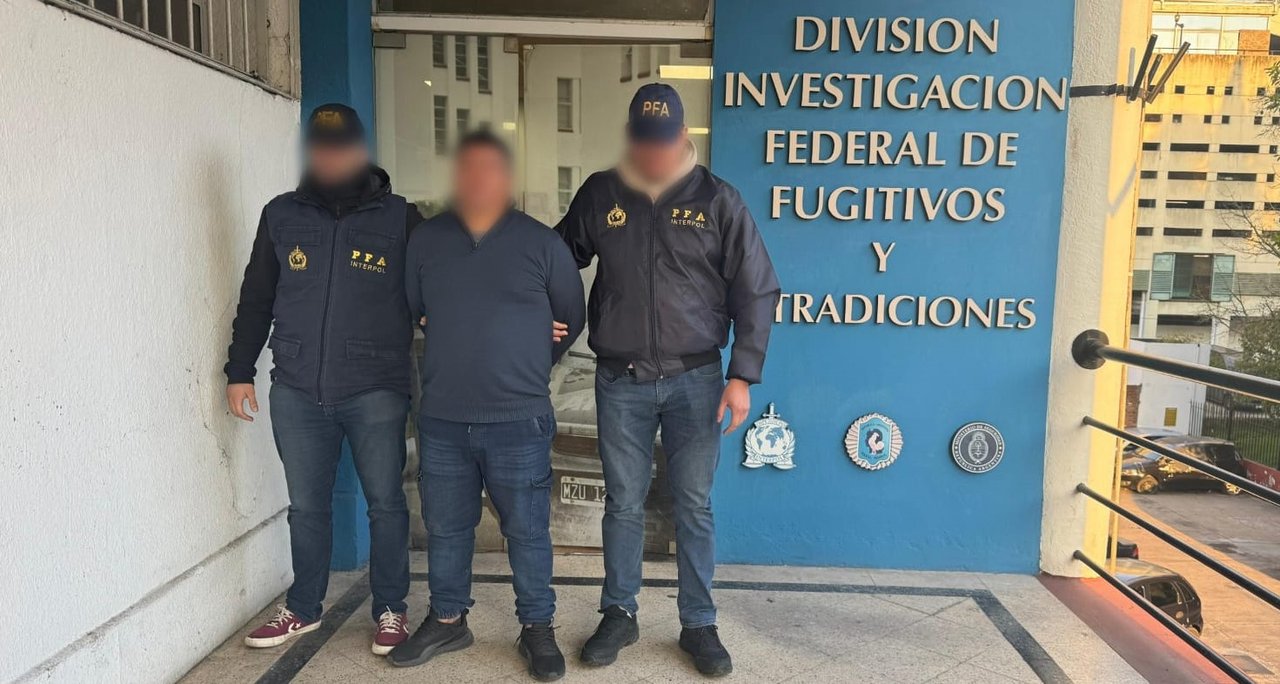 Detuvieron a un peruano por un crimen que había cometido 25 atrás Detuvieron a un peruano por un crimen que había cometido 25 atrás