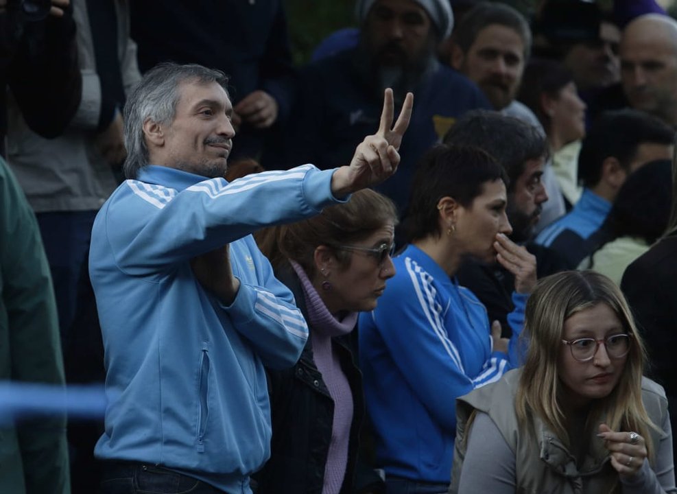 Máximo Kirchner defendió a su padre y desafió a Javier Milei: “Que venga solo si quiere hacer lo que cantó"
