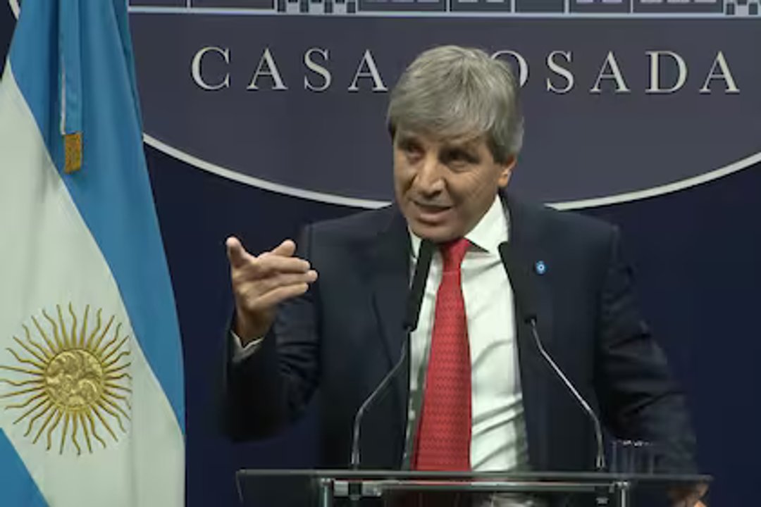 Luis Caputo anuncia el nuevo super RIGI en conferencia de prensa