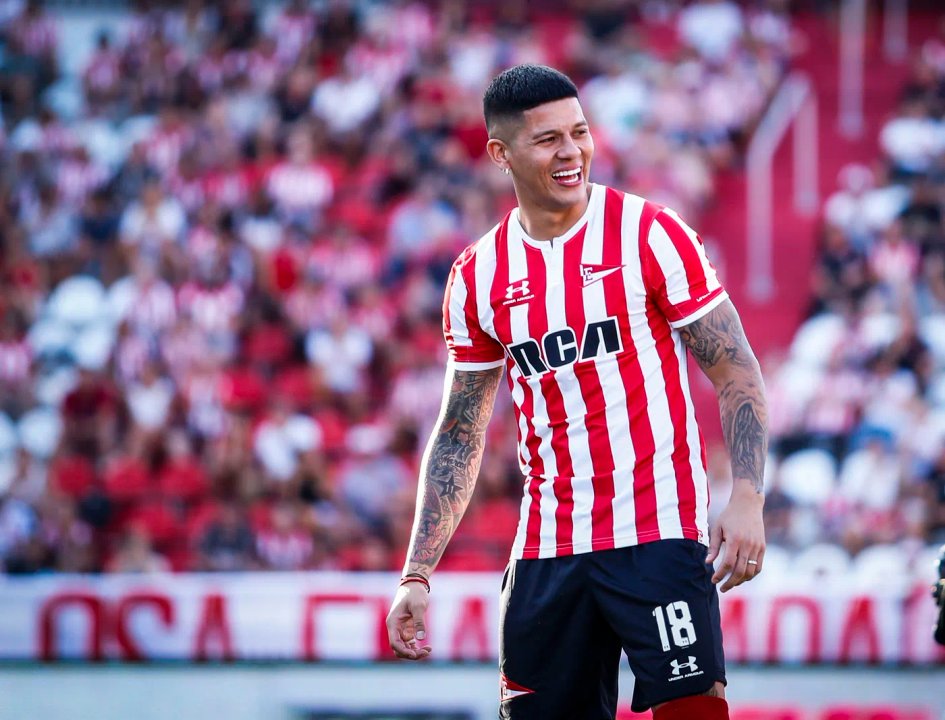 Rojo se entrenó en Estudiantes a la espera de destrabar su habilitación y presentación oficial