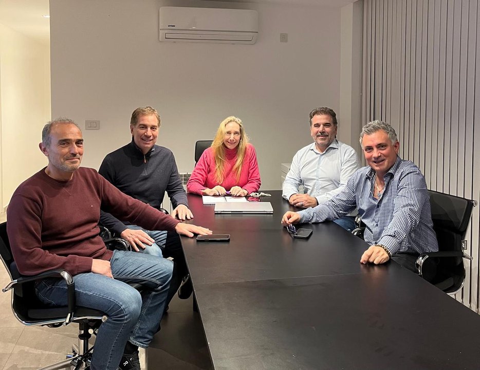 El frente La Libertad Avanza se repartió las secciones de PBA: 6 para los libertarios y dos para el PRO