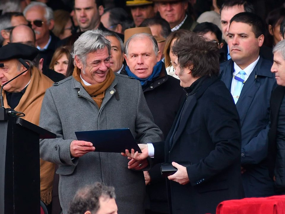 La Sociedad Rural aplaudió el veto al aumento de .000 a jubilados tras celebrar que bajaban las retenciones