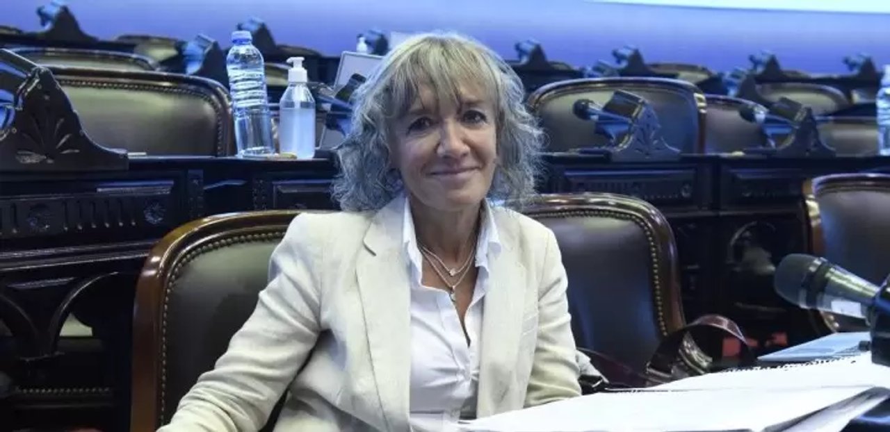 La diputada Mónica Frade y el jefe de Gabinete, Manuel Adorni, en el centro de la polémica por la causa $Libra