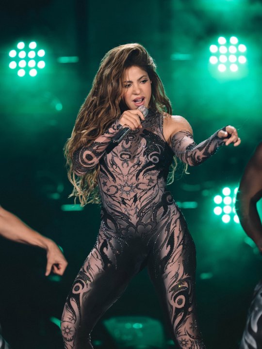 Qué hace Shakira al bajar del escenario despues de sus shows