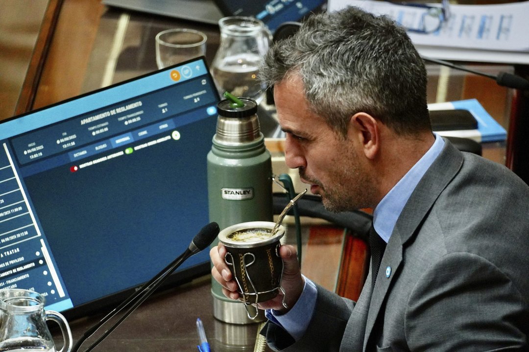 LLA busca llegar a 100 diputados: la estrategia para controlar la Cámara y aprobar el Presupuesto 2026