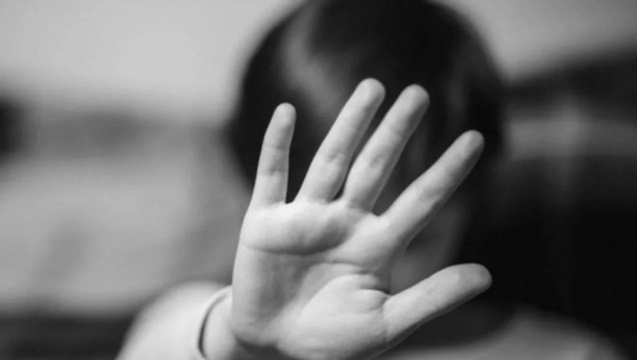 Salta: piden juicio oral para un acusado por abusar de su hijastra y amenazarla con una arma Salta: piden juicio oral para un acusado por abusar de su hijastra y amenazarla con una arma
