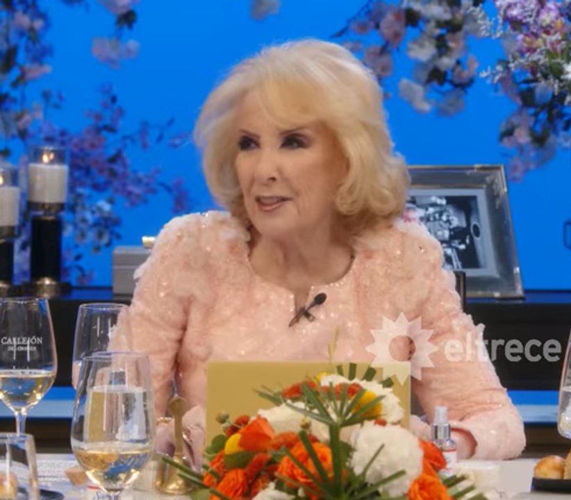 “¿Por qué tu ex te agrede tanto?”: Mirtha acorraló a Santilli y elogió su respuesta