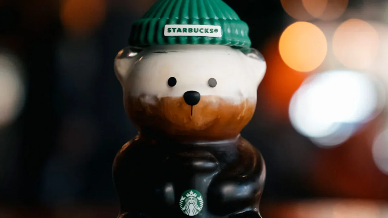 El vaso Bearista de Starbucks desató una fiebre tanto en tiendas como online.