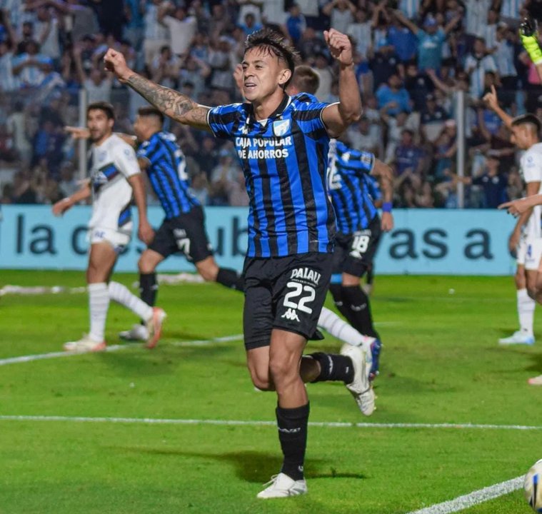 Atlético Tucumán venció a Godoy Cruz y volvió a sonreír en el José Fierro