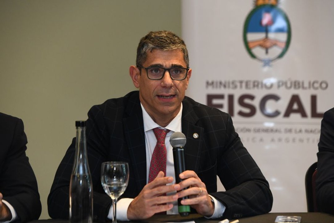 Detuvieron a un ex policía acusado de usurpar la identidad del presidente de la Cámara Federal de Casación