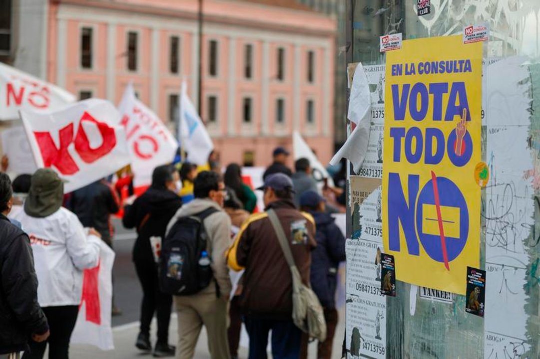 Ecuador: Manifestaciones contra el referendum que impulsa Noboa