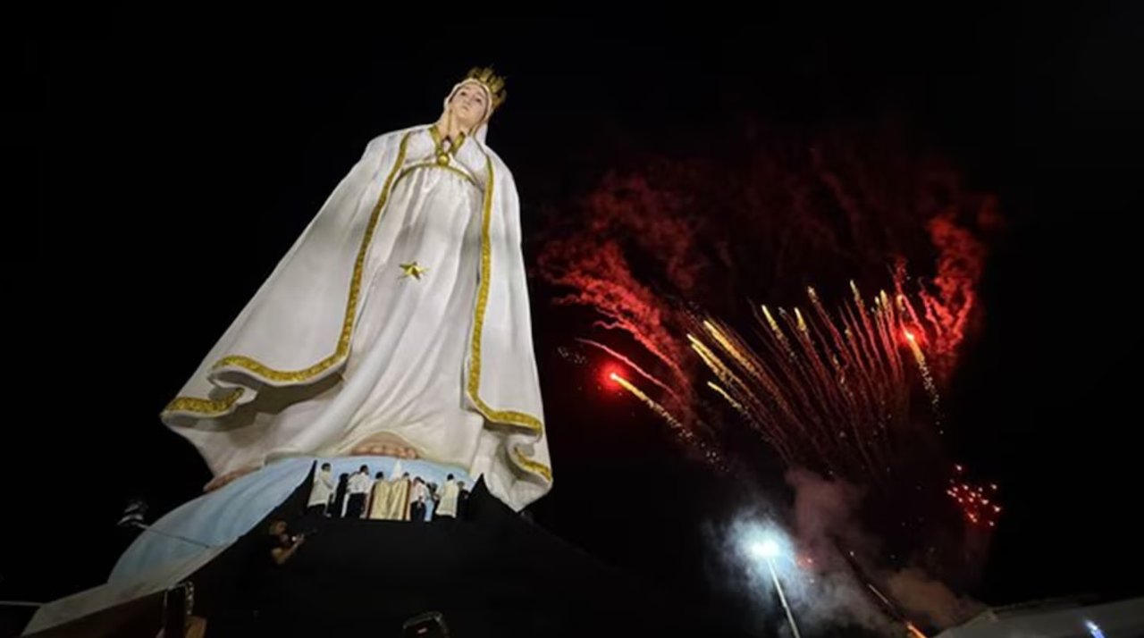 Brasil inaugura una estatua de la Virgen María que supera al Cristo Redentor